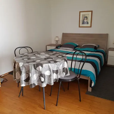 Le Rabailly 게스트하우스 Mérenvielle